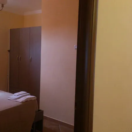 Bed and Breakfast Dimora Marchese 3*