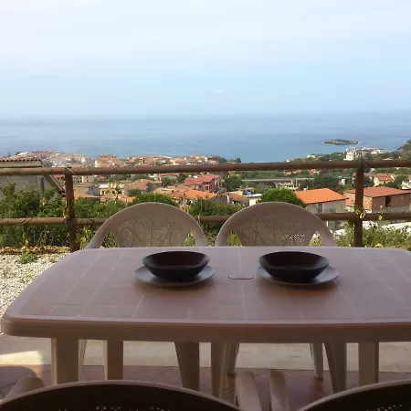 Bed and Breakfast Dimora Marchese 3*