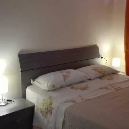 Dimora Marchese Oda ve Kahvaltı Marina di Camerota